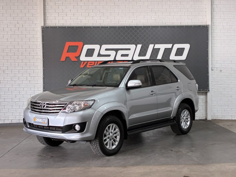 hilux sw4 2.7 sr 4x2 16v gasolina 4p automatico 2015 venancio aires