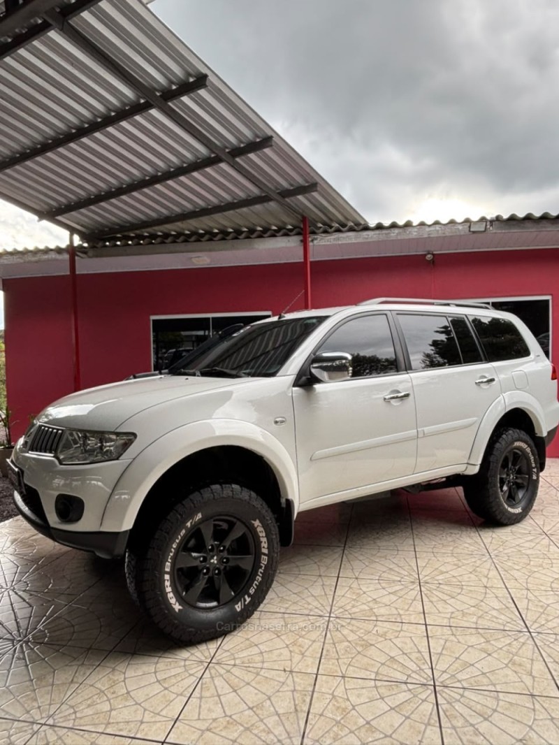 pajero dakar 3.5 hpe 7 lugares 4x4 v6 24v flex 4p automatico 2013 caxias do sul