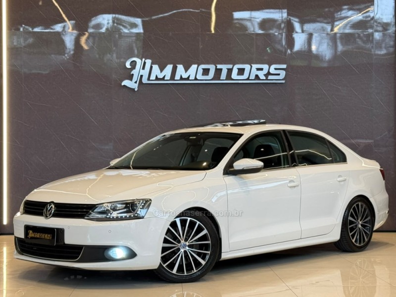 jetta 2.0 tsi highline 211cv gasolina 4p dsg 2014 caxias do sul