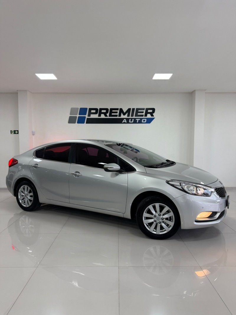 cerato 1.6 sx3 16v gasolina 4p manual 2014 caxias do sul