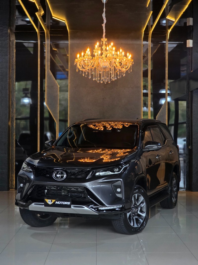 hilux sw4 2.8 4x4 srx platinum turbo 7 lugares diesel 4p automatico 2025 caxias do sul