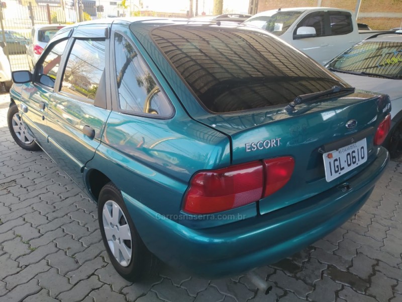 ESCORT 1.8 MPI GL SEDAN 16V GASOLINA 4P MANUAL - 1997 - CAXIAS DO SUL