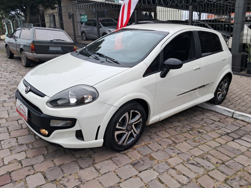 punto 1.8 blackmotion 16v flex 4p automatizado 2016 caxias do sul