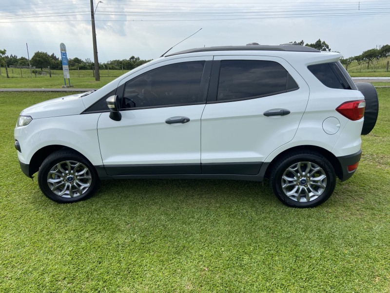 ECOSPORT 2.0 XLT FREESTYLE 8V FLEX 4P MANUAL - 2014 - FARROUPILHA