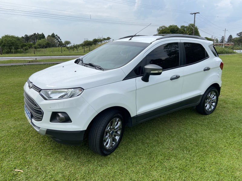 ECOSPORT 2.0 XLT FREESTYLE 8V FLEX 4P MANUAL - 2014 - FARROUPILHA