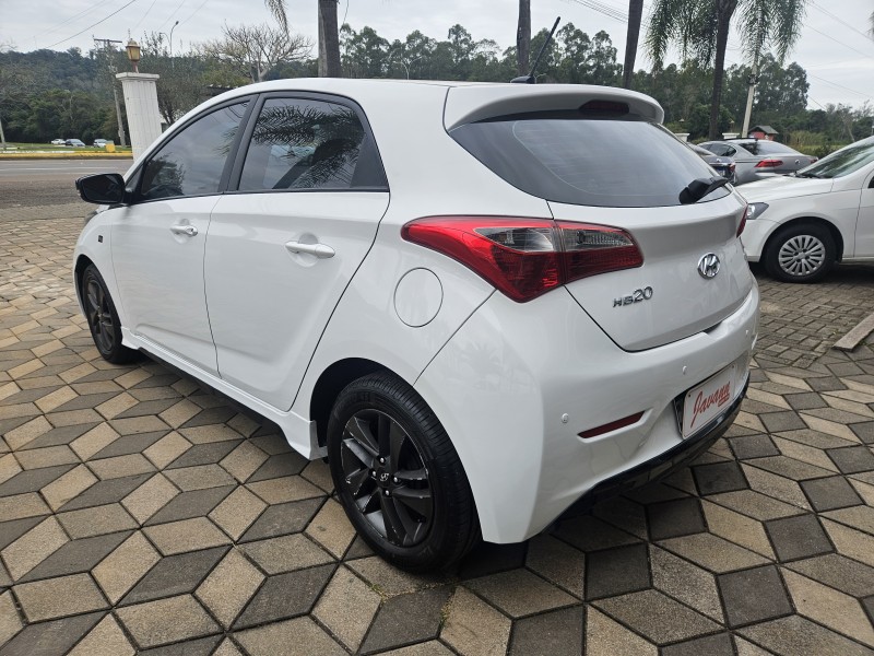 HB20 1.0 SPICY 12V FLEX 4P MANUAL - 2015 - BOM PRINCíPIO