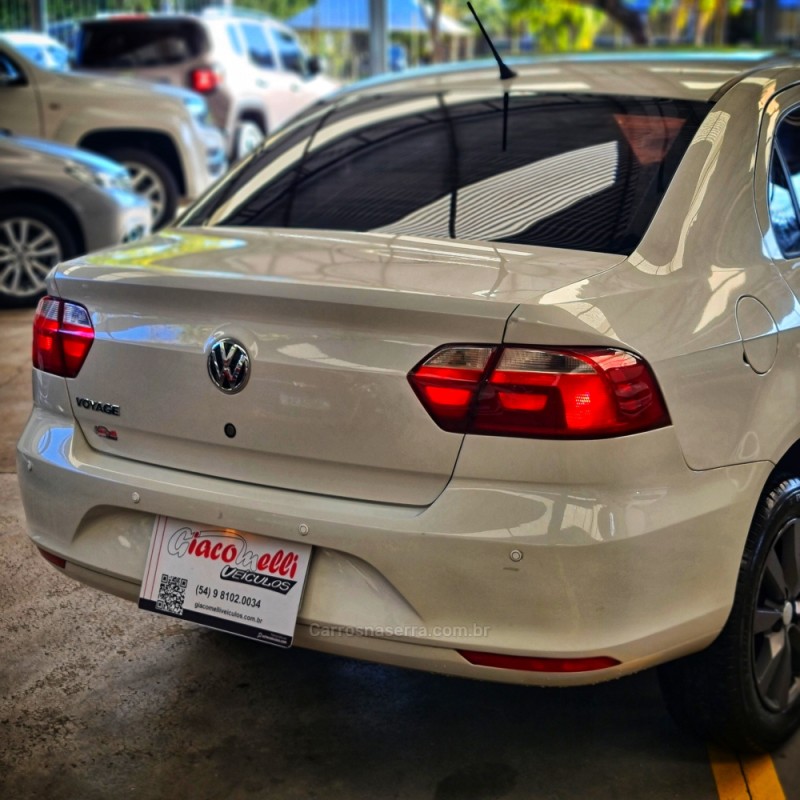 VOYAGE 1.0 MI 8V FLEX 4P MANUAL - 2013 - CAXIAS DO SUL