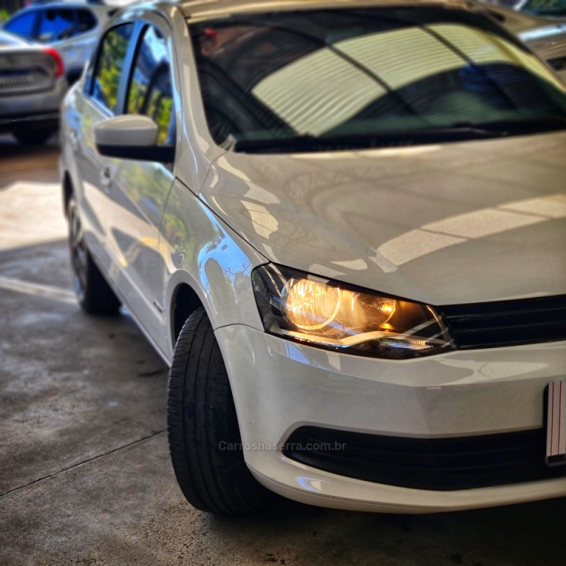 VOYAGE 1.0 MI 8V FLEX 4P MANUAL - 2013 - CAXIAS DO SUL