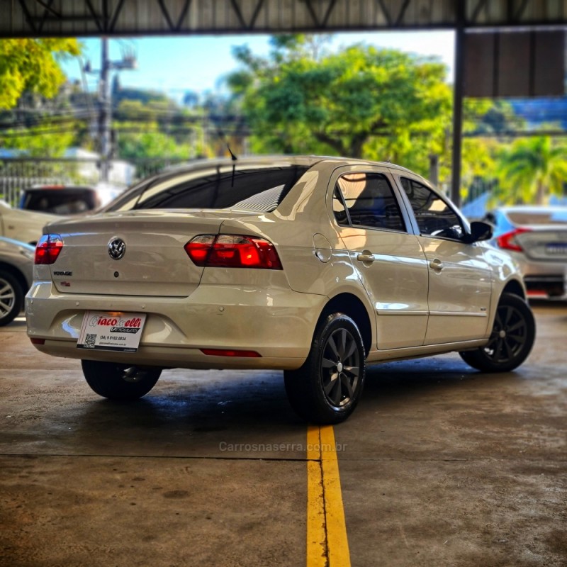 VOYAGE 1.0 MI 8V FLEX 4P MANUAL - 2013 - CAXIAS DO SUL