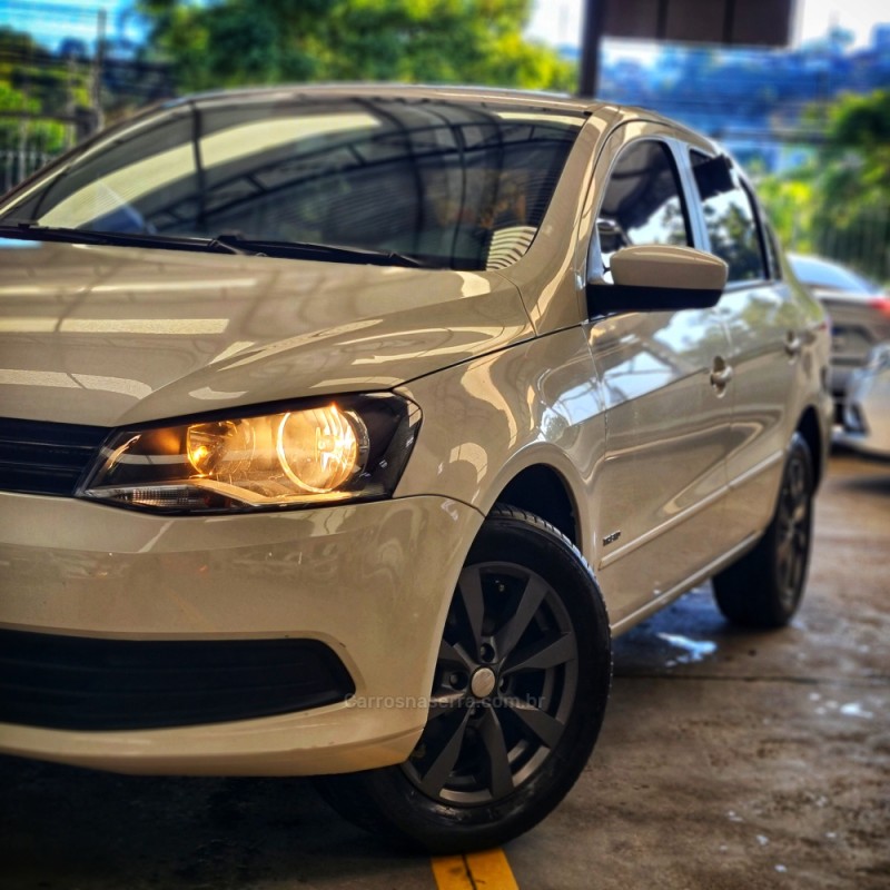 VOYAGE 1.0 MI 8V FLEX 4P MANUAL - 2013 - CAXIAS DO SUL