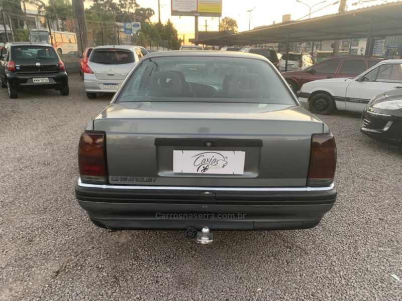 OMEGA 2.2 MPFI GLS 8V GASOLINA 4P MANUAL - 1993 - CAXIAS DO SUL