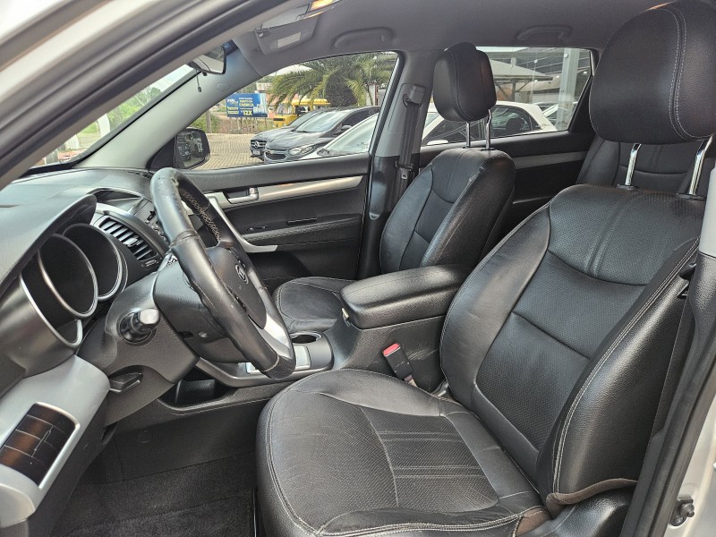 SORENTO 2.4 EX2 4X2 16V GASOLINA 4P AUTOMÁTICO - 2012 - BOM PRINCíPIO