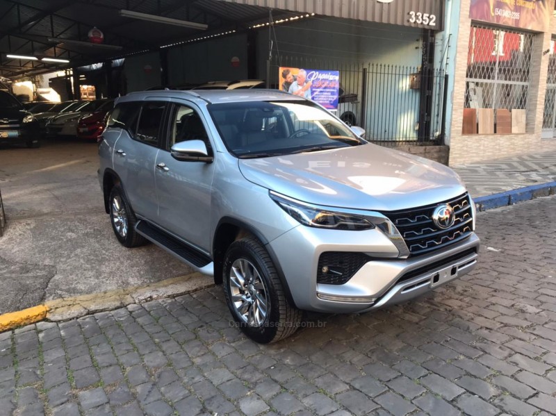 HILUX SW4 2.8 SRX 4X4 16V TURBO INTERCOOLER DIESEL 4P AUTOMÁTICO - 2022 - GARIBALDI