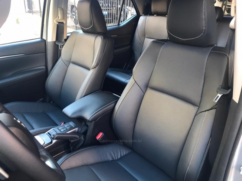 HILUX SW4 2.8 SRX 4X4 16V TURBO INTERCOOLER DIESEL 4P AUTOMÁTICO - 2022 - GARIBALDI