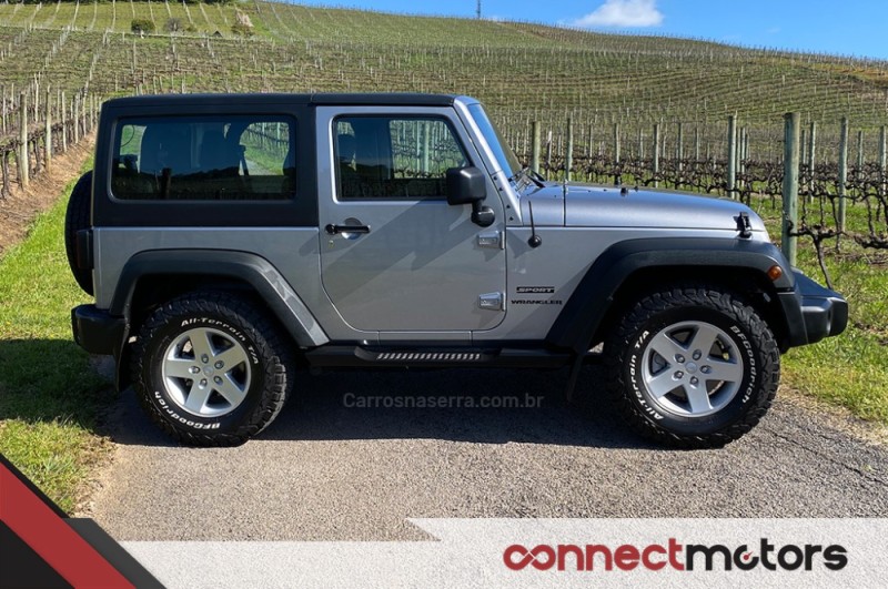 WRANGLER 3.6 SPORT 4X4 V6 12V GASOLINA 2P AUTOMÁTICO - 2013 - BENTO GONçALVES