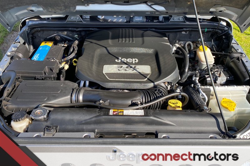 WRANGLER 3.6 SPORT 4X4 V6 12V GASOLINA 2P AUTOMÁTICO - 2013 - BENTO GONçALVES