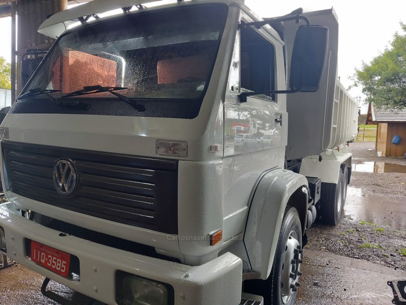 16 220 t 3 eixos 1998 garibaldi