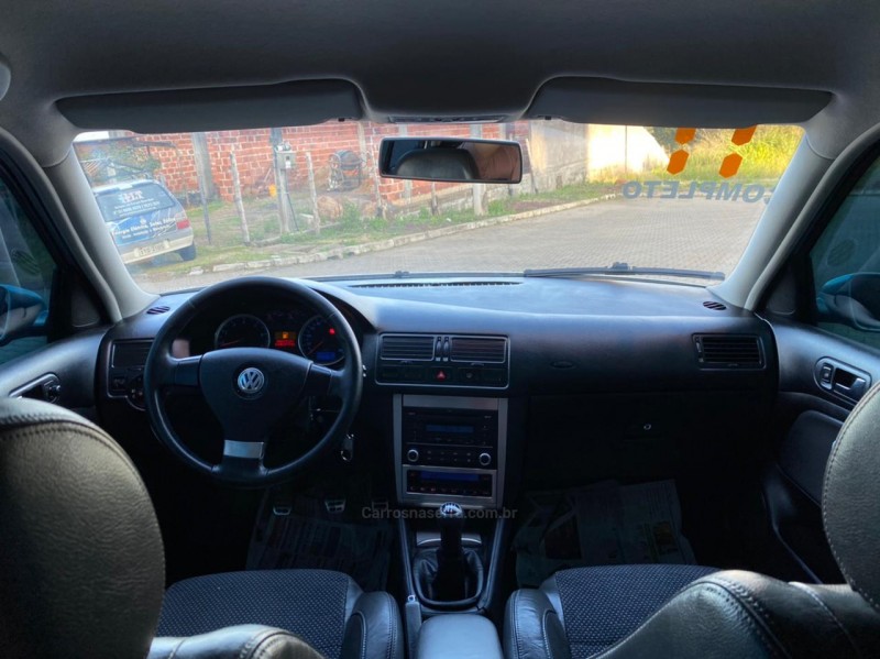 GOLF 1.6 MSI COMFORTLINE 16V TOTAL FLEX 4P MANUAL - 2011 - PAROBé