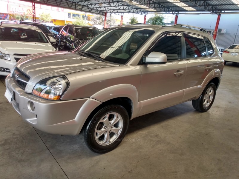 tucson 2.0 mpfi gls 16v 143cv 2wd gasolina 4p automatico 2010 caxias do sul