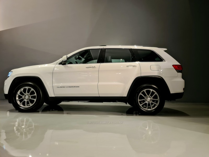 GRAND CHEROKEE 3.6 LAREDO 4X4 V6 24V GASOLINA 4P AUTOMÁTICO - 2014 - BENTO GONçALVES