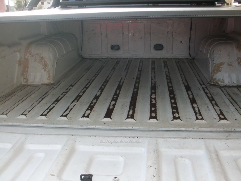 S10 2.5 STD 4X4 CD 8V TURBO DIESEL 4P MANUAL - 2000 - FLORES DA CUNHA