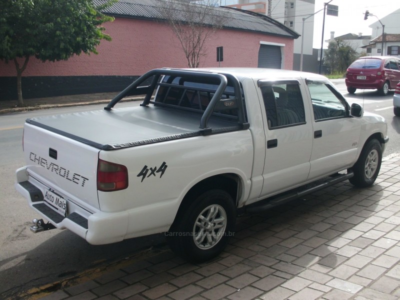 S10 2.5 STD 4X4 CD 8V TURBO DIESEL 4P MANUAL - 2000 - FLORES DA CUNHA