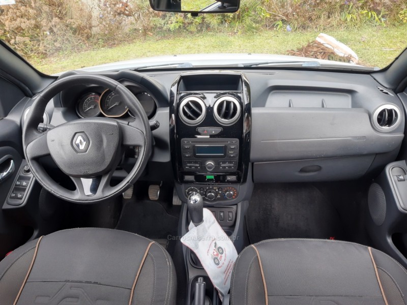 DUSTER 1.6 DYNAMIQUE 4X2 16V FLEX 4P MANUAL - 2018 - CANELA