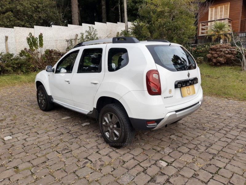 DUSTER 1.6 DYNAMIQUE 4X2 16V FLEX 4P MANUAL - 2018 - CANELA