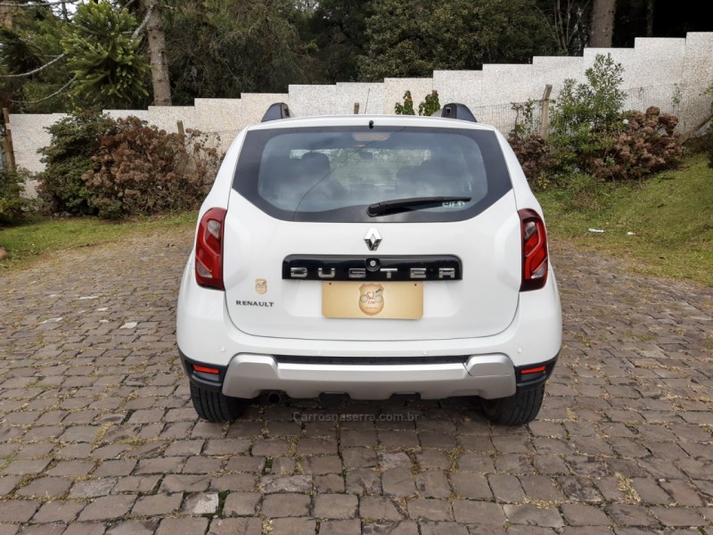DUSTER 1.6 DYNAMIQUE 4X2 16V FLEX 4P MANUAL - 2018 - CANELA