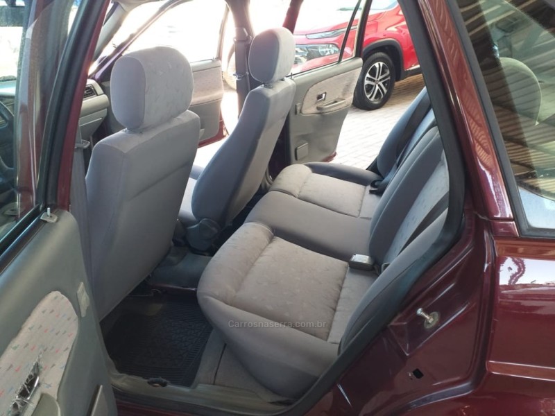 SANTANA 1.8 MI 8V GASOLINA 4P MANUAL - 2000 - BENTO GONçALVES