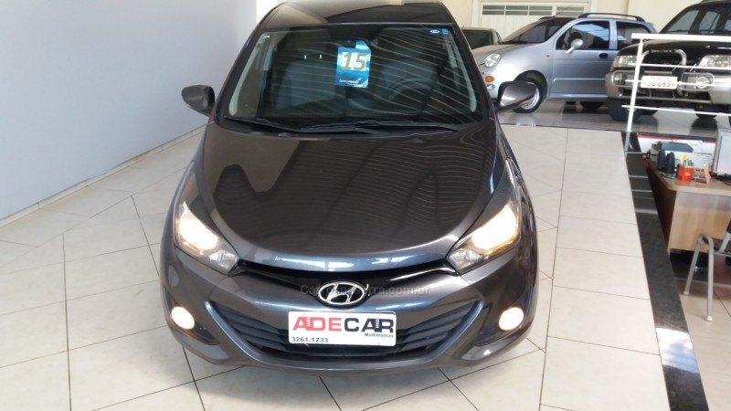 HB20S 1.6 COMFORT STYLE 16V FLEX 4P MANUAL - 2015 - FARROUPILHA