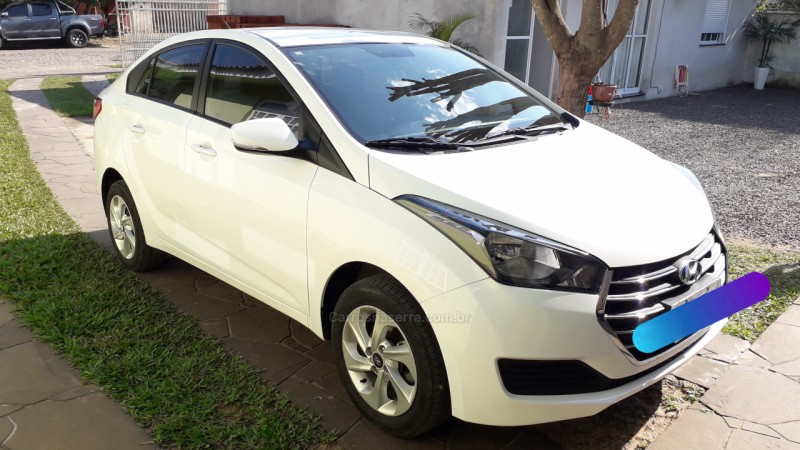 HB20S 1.6 COMFORT PLUS 16V FLEX 4P MANUAL - 2017 - BENTO GONçALVES