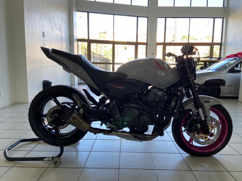 CB 600F HORNET - 2011 - CAXIAS DO SUL