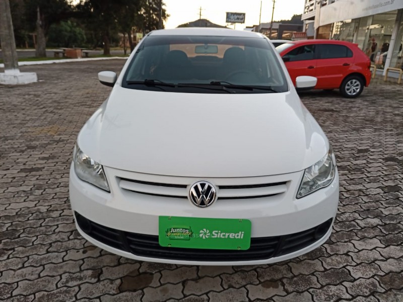 VOYAGE 1.0 MI TRENDLINE 8V FLEX 4P MANUAL - 2011 - MORRO REUTER