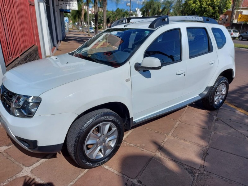 DUSTER 1.6 DYNAMIQUE 4X2 16V FLEX 4P MANUAL - 2018 - DOIS IRMãOS