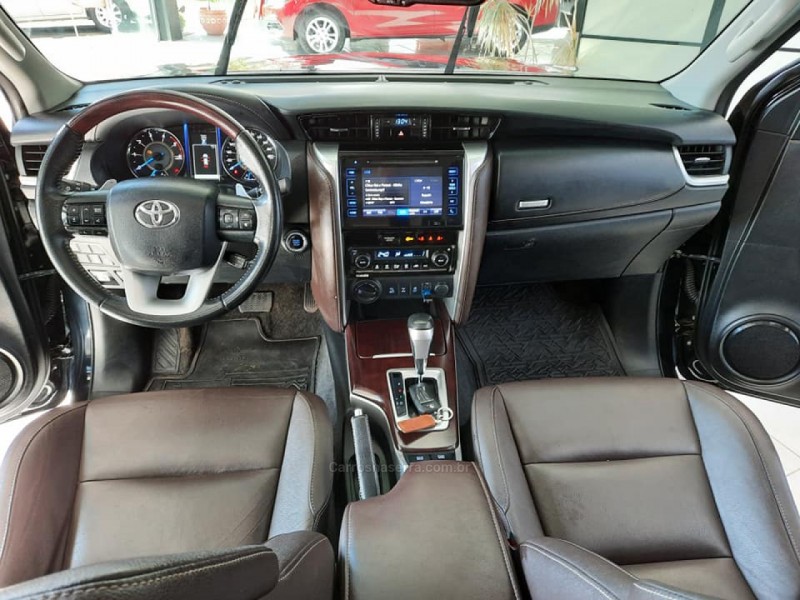 HILUX SW4 2.8 SRX 4X4 16V TURBO INTERCOOLER DIESEL 4P AUTOMÁTICO - 2017 - IGREJINHA