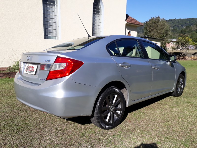 CIVIC 1.8 LXS 16V FLEX 4P AUTOMÁTICO - 2015 - TRêS COROAS