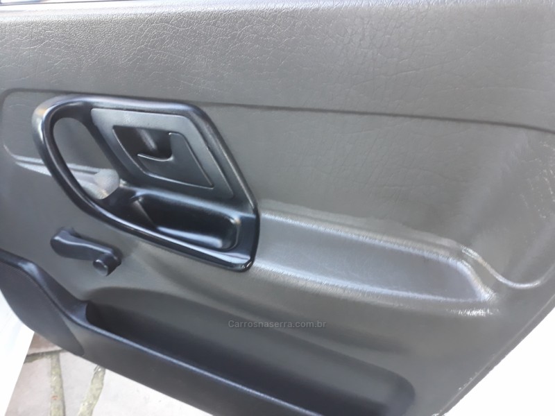 VAN 1.6 MI 8V GASOLINA 2P MANUAL - 2000 - CAXIAS DO SUL