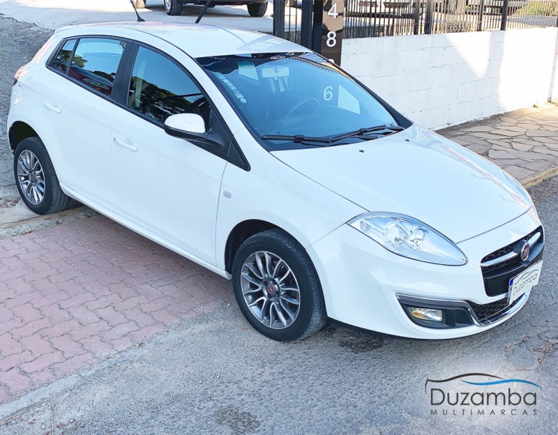 bravo 1.8 essence 16v flex 4p automatizado 2016 caxias do sul