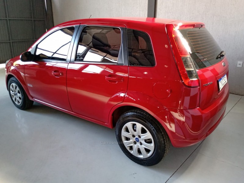 FIESTA 1.6 MPI CLASS HATCH 8V FLEX 4P MANUAL - 2013 - SãO SEBASTIãO DO CAí