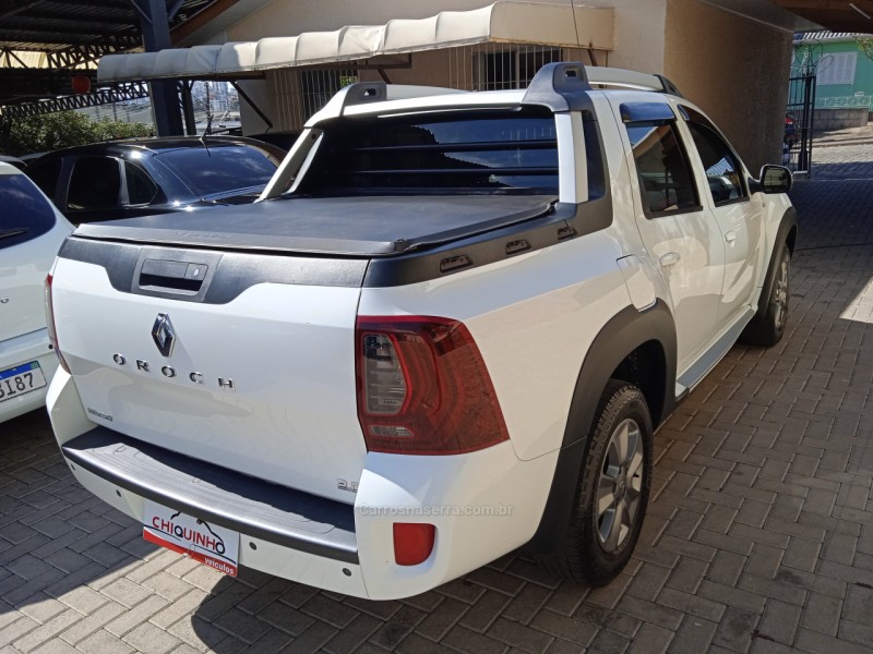 DUSTER OROCH 2.0 16V FLEX DYNAMIQUE 4P AUTOMÁTICO - 2018 - CAXIAS DO SUL