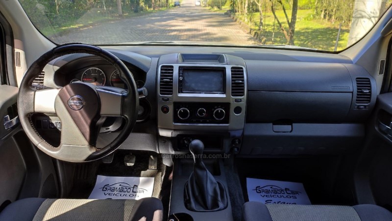 FRONTIER 2.5 SV ATTACK 4X4 CD TURBO ELETRONIC DIESEL 4P MANUAL - 2013 - CANELA