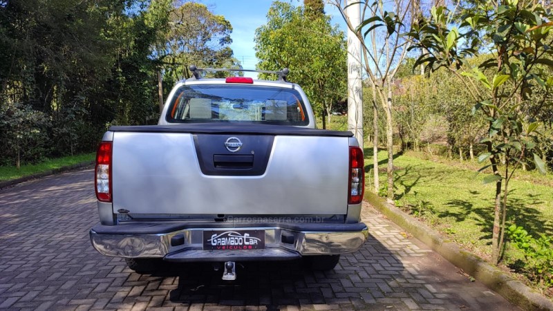 FRONTIER 2.5 SV ATTACK 4X4 CD TURBO ELETRONIC DIESEL 4P MANUAL - 2013 - CANELA