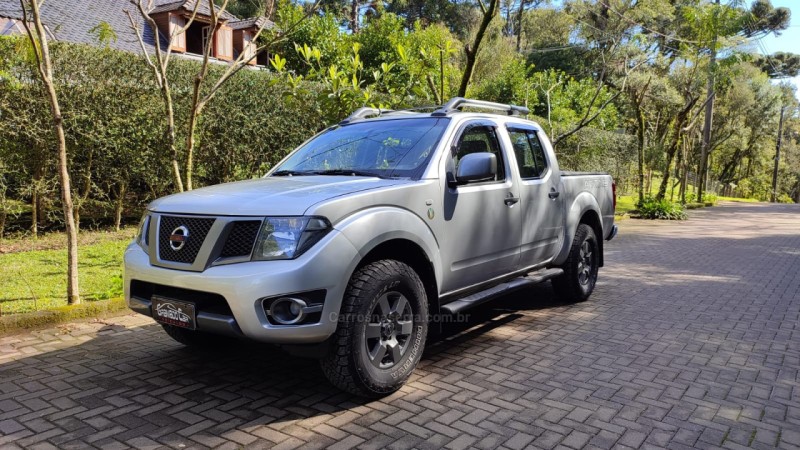 frontier 2.5 sv attack 4x4 cd turbo eletronic diesel 4p manual 2013 canela