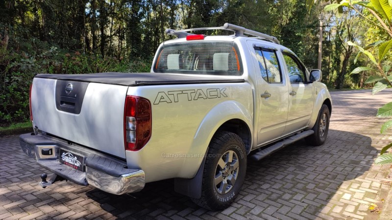 FRONTIER 2.5 SV ATTACK 4X4 CD TURBO ELETRONIC DIESEL 4P MANUAL - 2013 - CANELA