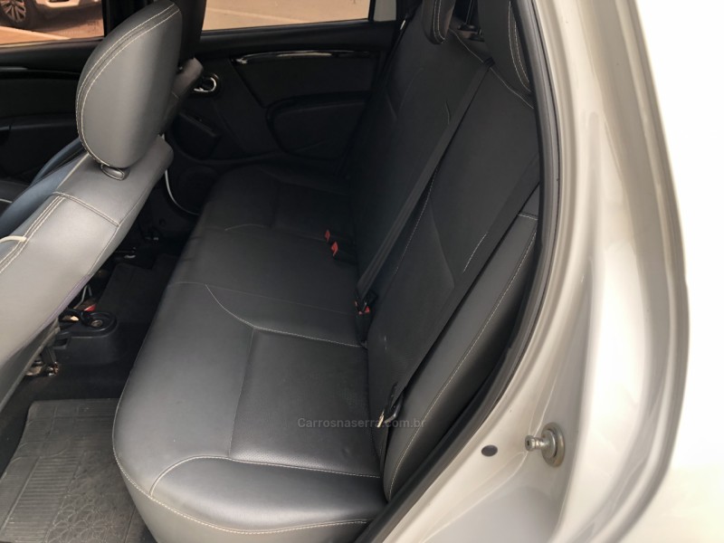 DUSTER OROCH 2.0 16V FLEX DYNAMIQUE AT 4P AUTOMÁTICO - 2017 - GUAPORé