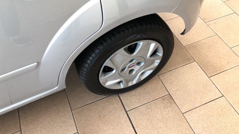 FIESTA 1.6 MPI CLASS 8V GASOLINA 4P MANUAL - 2009 - FARROUPILHA