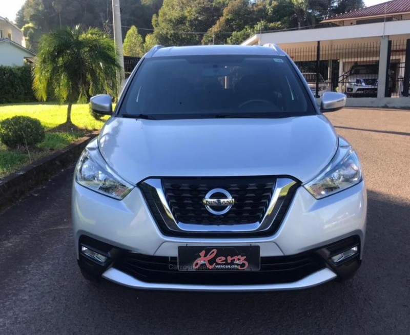 KICKS 1.6 16V FLEX SV PACK PLUS 4P XTRONIC - 2018 - BOM PRINCíPIO