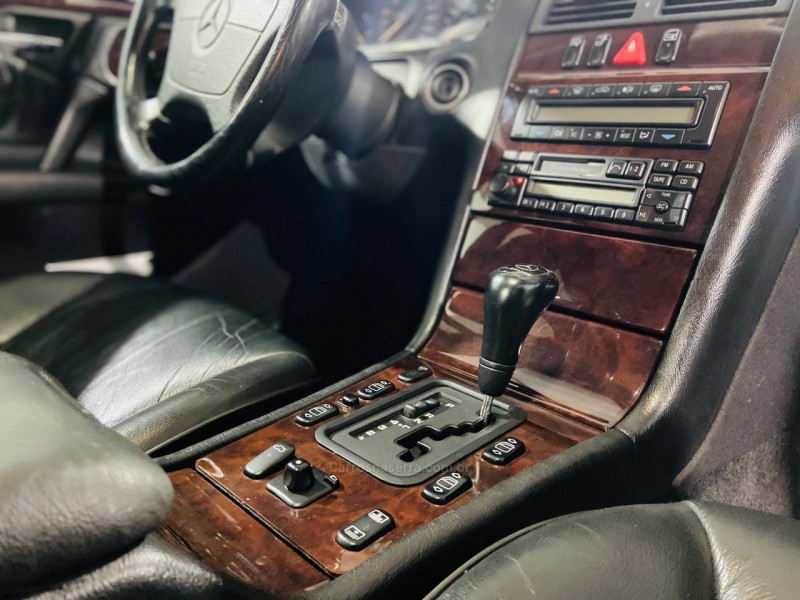 320 E 3.2 6 CILINDROS 24V GASOLINA 4P AUTOMÁTICO - 1997 - CAXIAS DO SUL