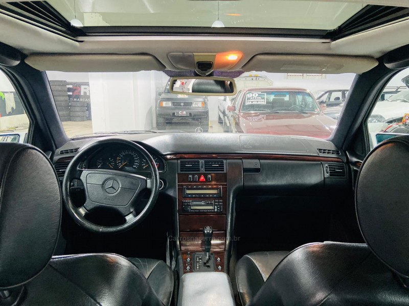 320 E 3.2 6 CILINDROS 24V GASOLINA 4P AUTOMÁTICO - 1997 - CAXIAS DO SUL
